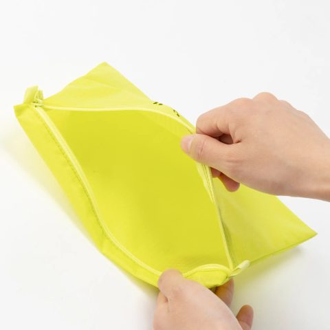Light Paper Pouch M